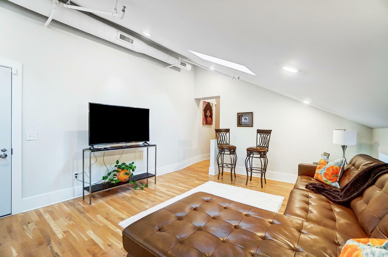 Property Photo:  915 Vine Street  OH 45202 