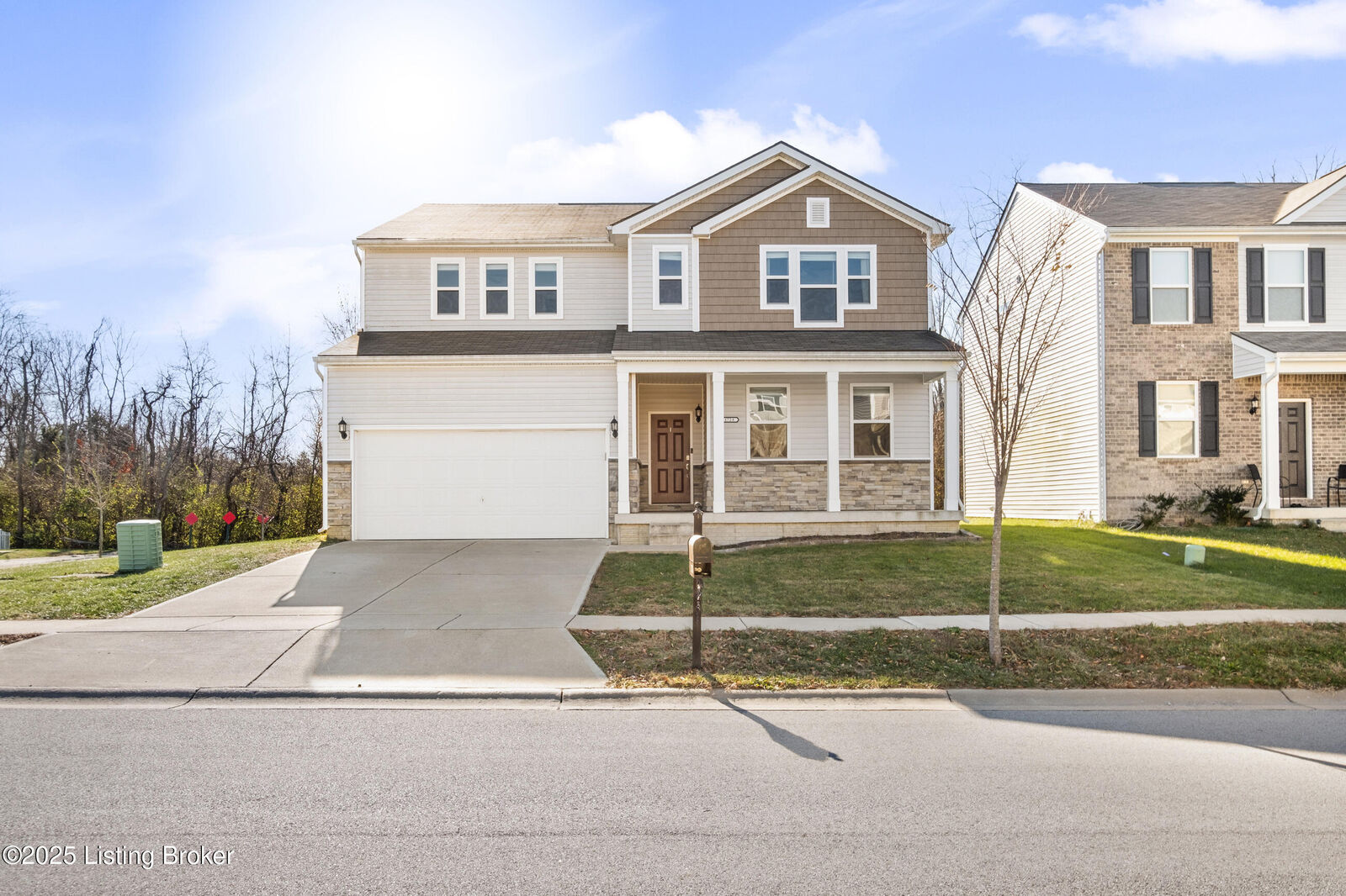 Property Photo: 11728 Beacon Ct KY 40299