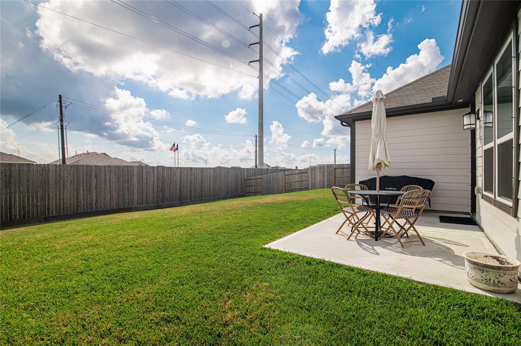 Property Photo:  1306 Green Jay Lane  TX 77568 