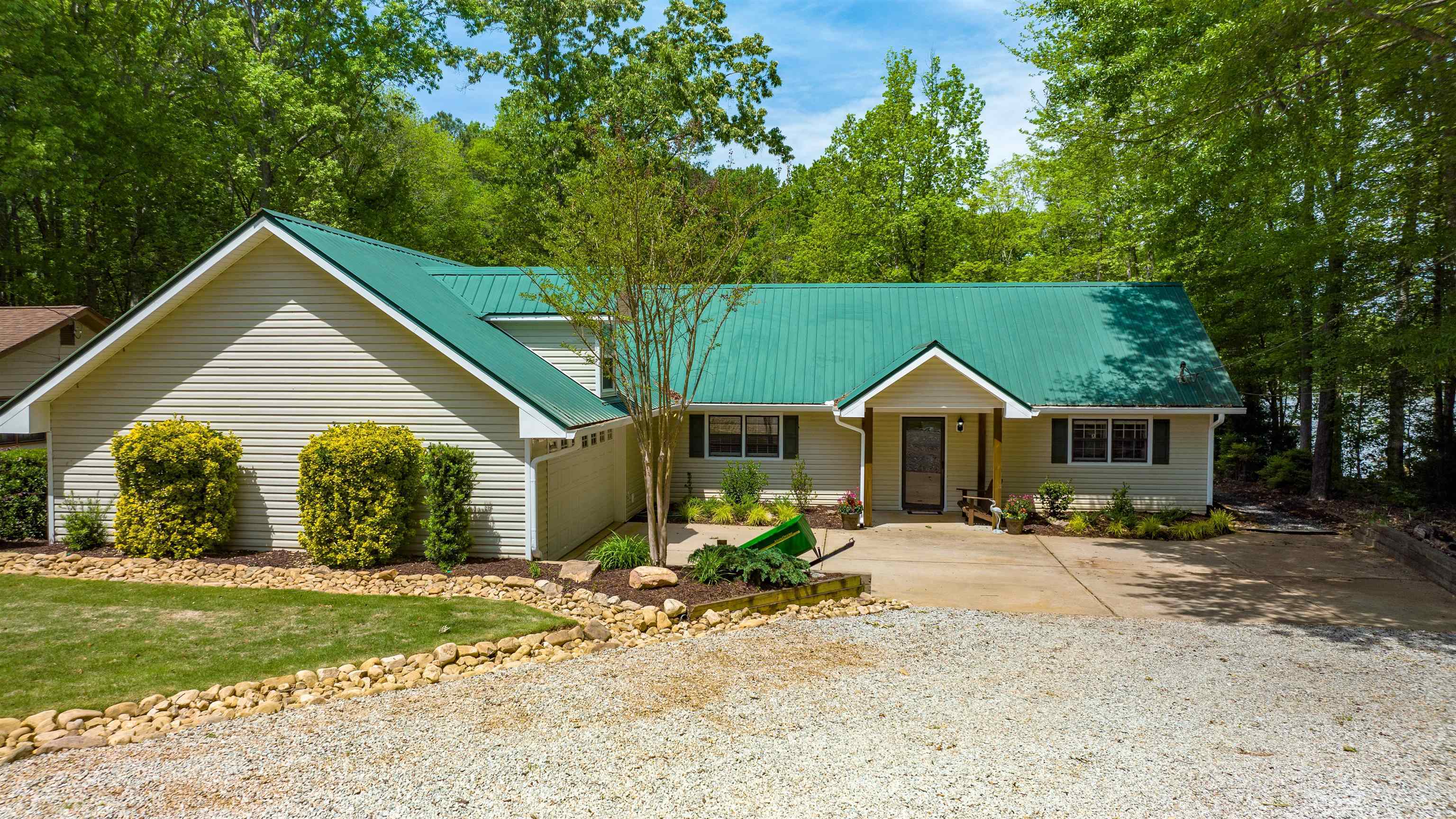 Property Photo:  147 Lakeview Drive  GA 31024 