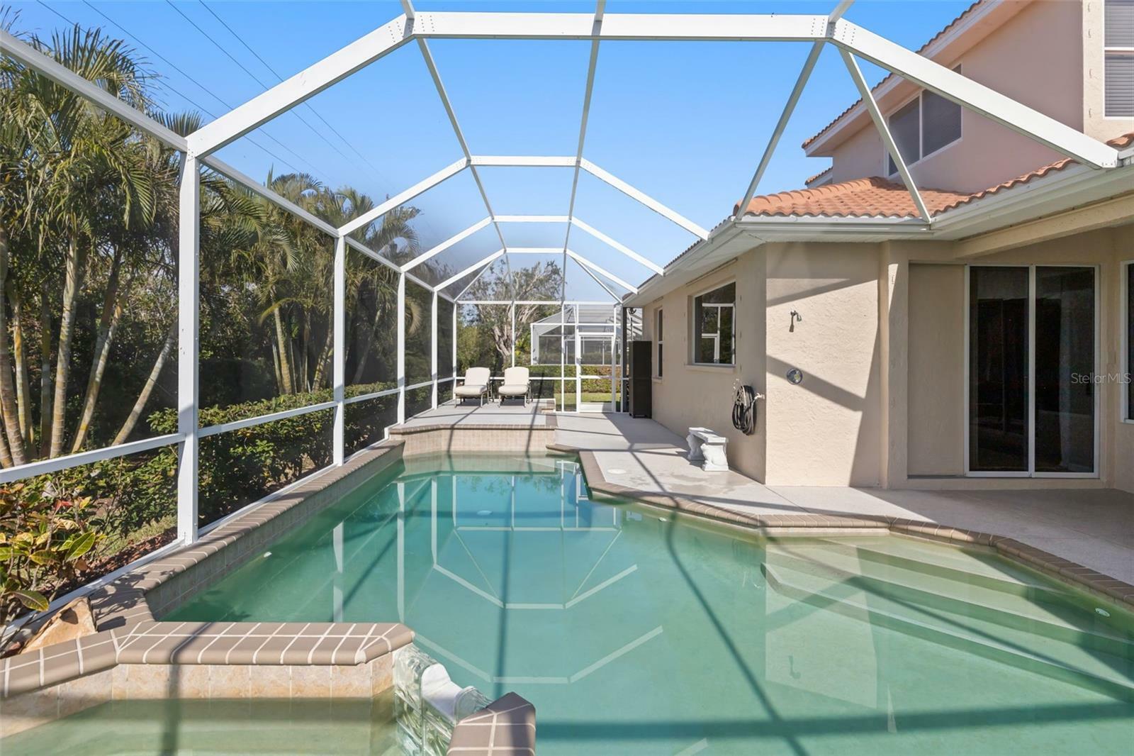 Property Photo:  7428 Arrowhead Run  FL 34202 