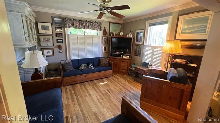 Property Photo:  164 Albertson Street  MI 48307 1407 