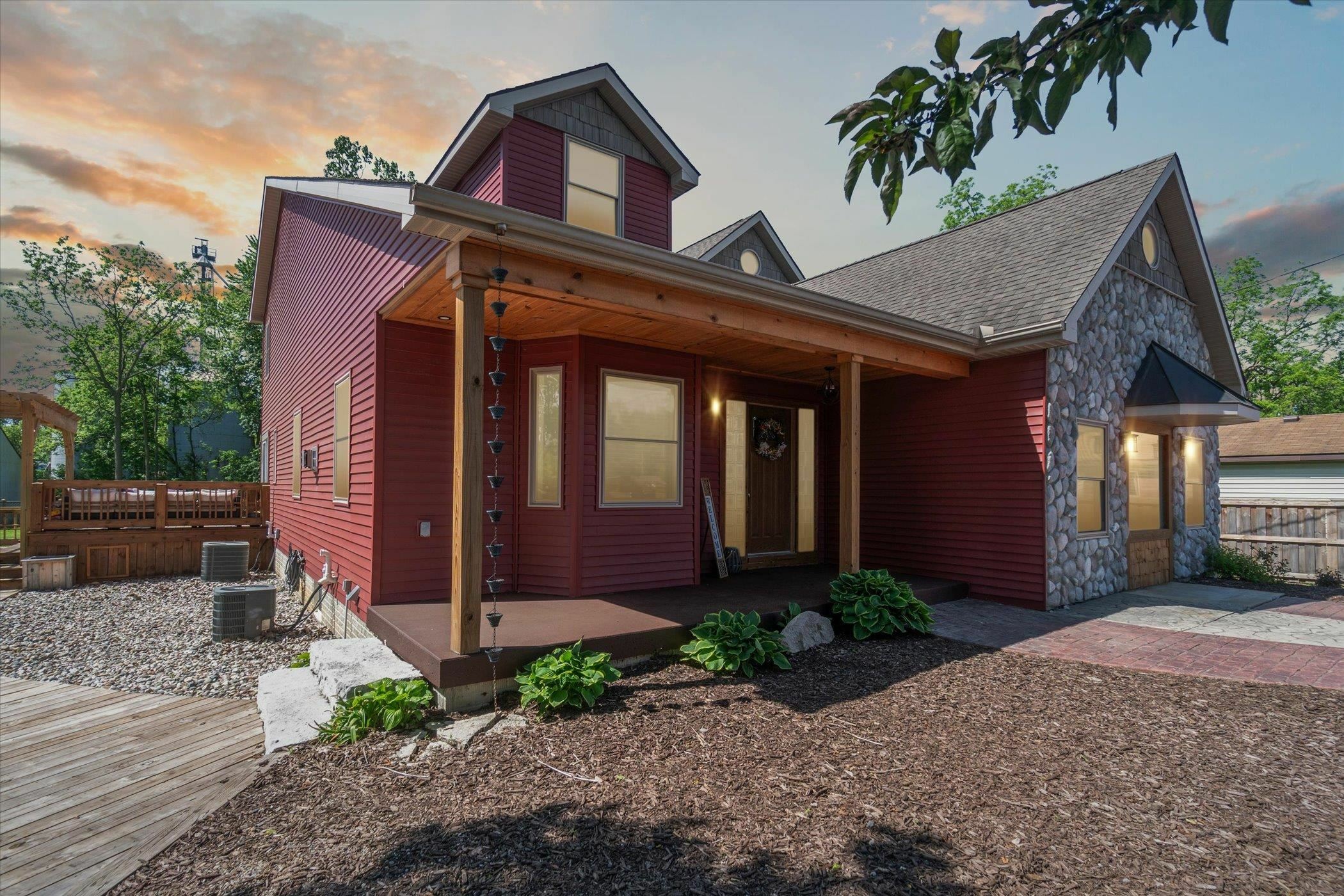 Property Photo: 210 E McNeil Street MI 48817