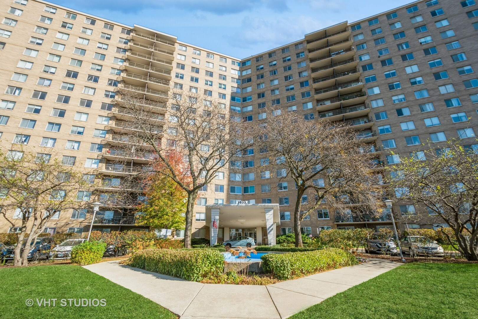 Property Photo:  7033 N Kedzie Avenue 316  IL 60645 