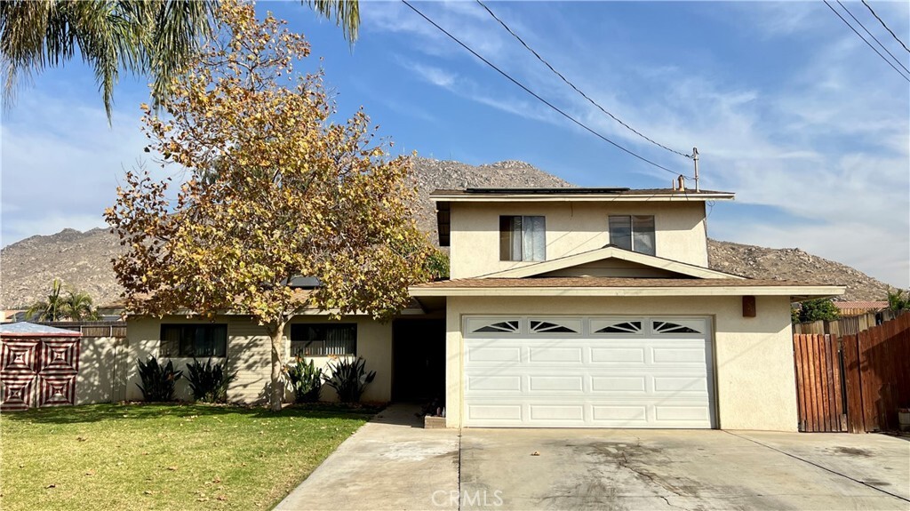 Property Photo: 145 Carlota Way CA 92507