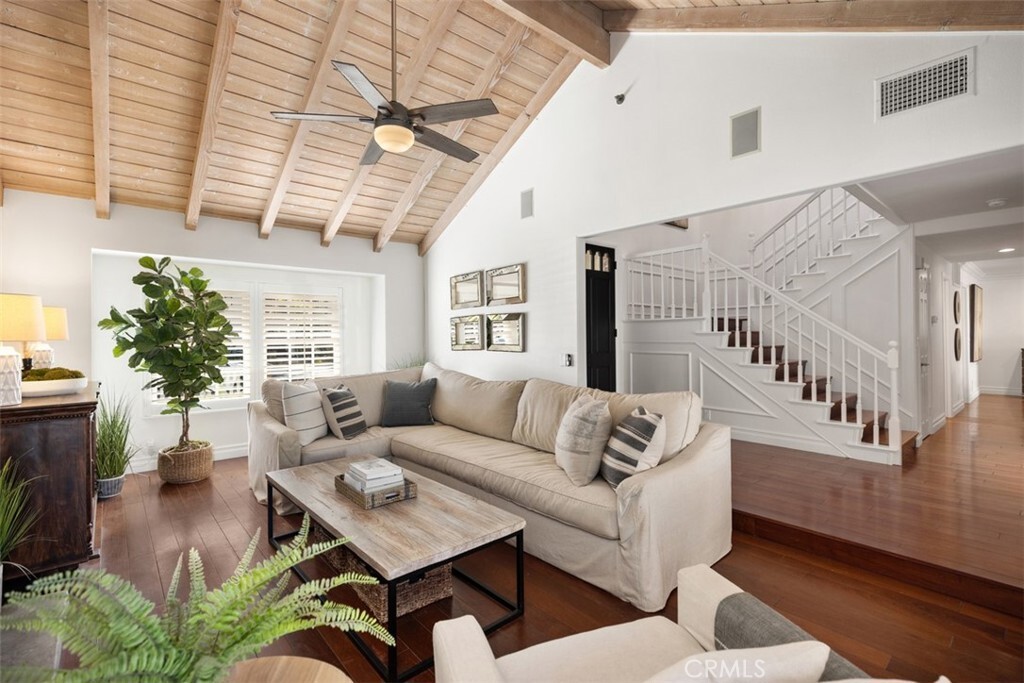 Property Photo: 228 Avenida Vista Del Oceano CA 92672