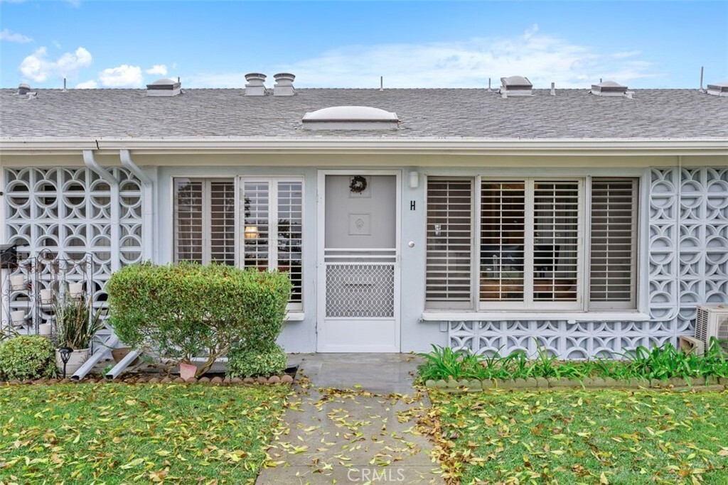 Property Photo: 13680 E El Dorado Drive M3-33H CA 90740
