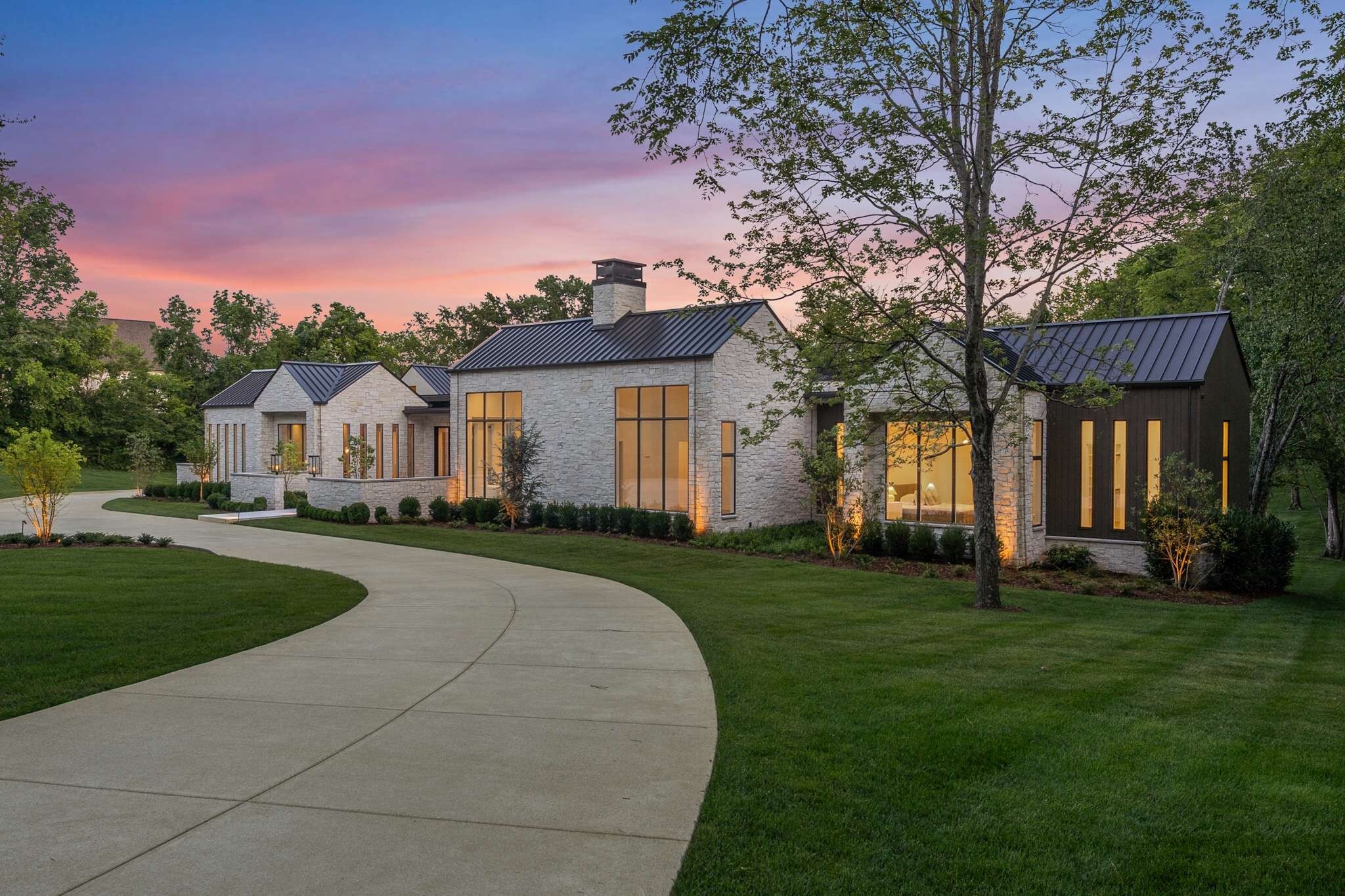 Property Photo: 6315 East Valley Road TN 37205