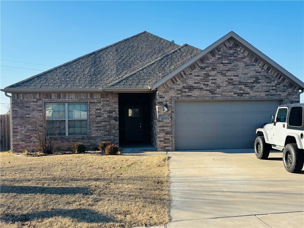 Property Photo:  1001 E Ridge View Drive  AR 72761 