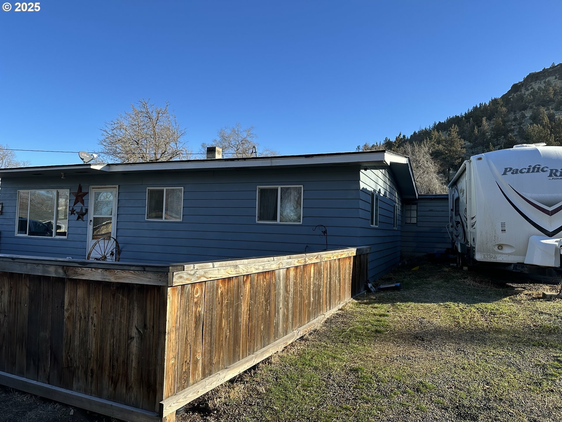 Property Photo:  900 SE Willowdale Dr  OR 97754 