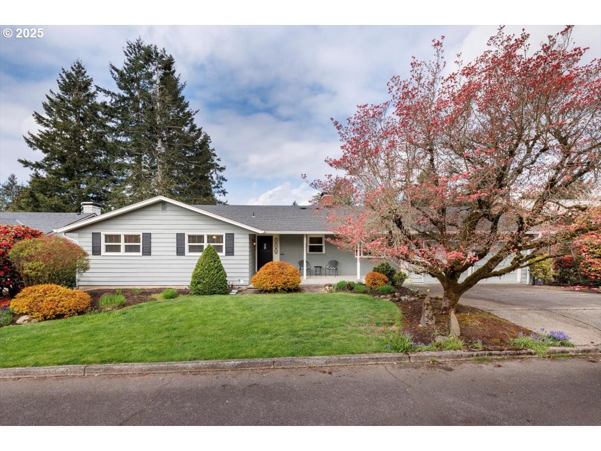 Property Photo: 2415 SW Timberline Dr OR 97225