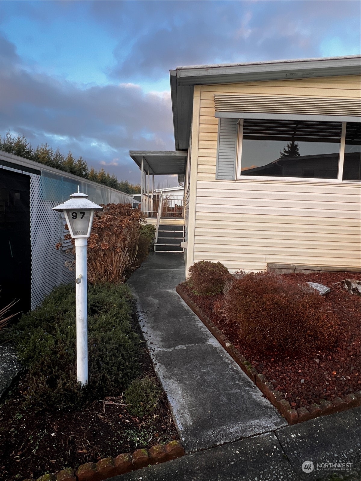 Property Photo:  1415  84th Street SE 97  WA 98208 