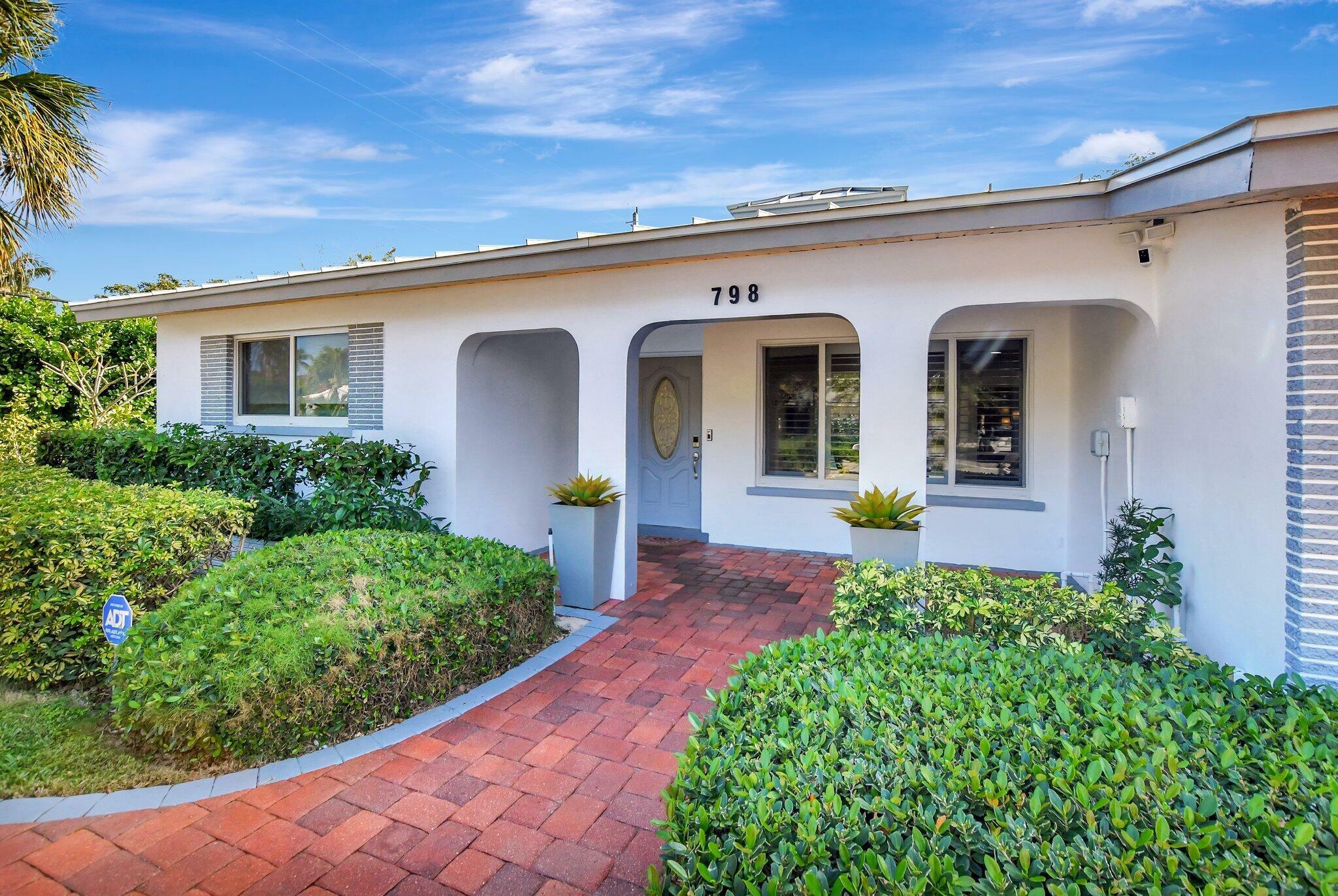 Property Photo: 798 E Boca Raton Road FL 33432
