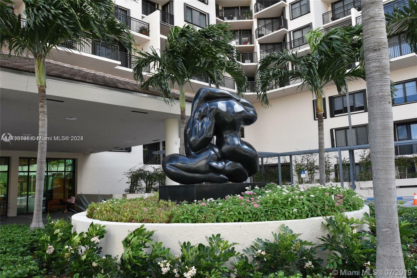 Property Photo:  540 Brickell Key Dr 404  FL 33131 