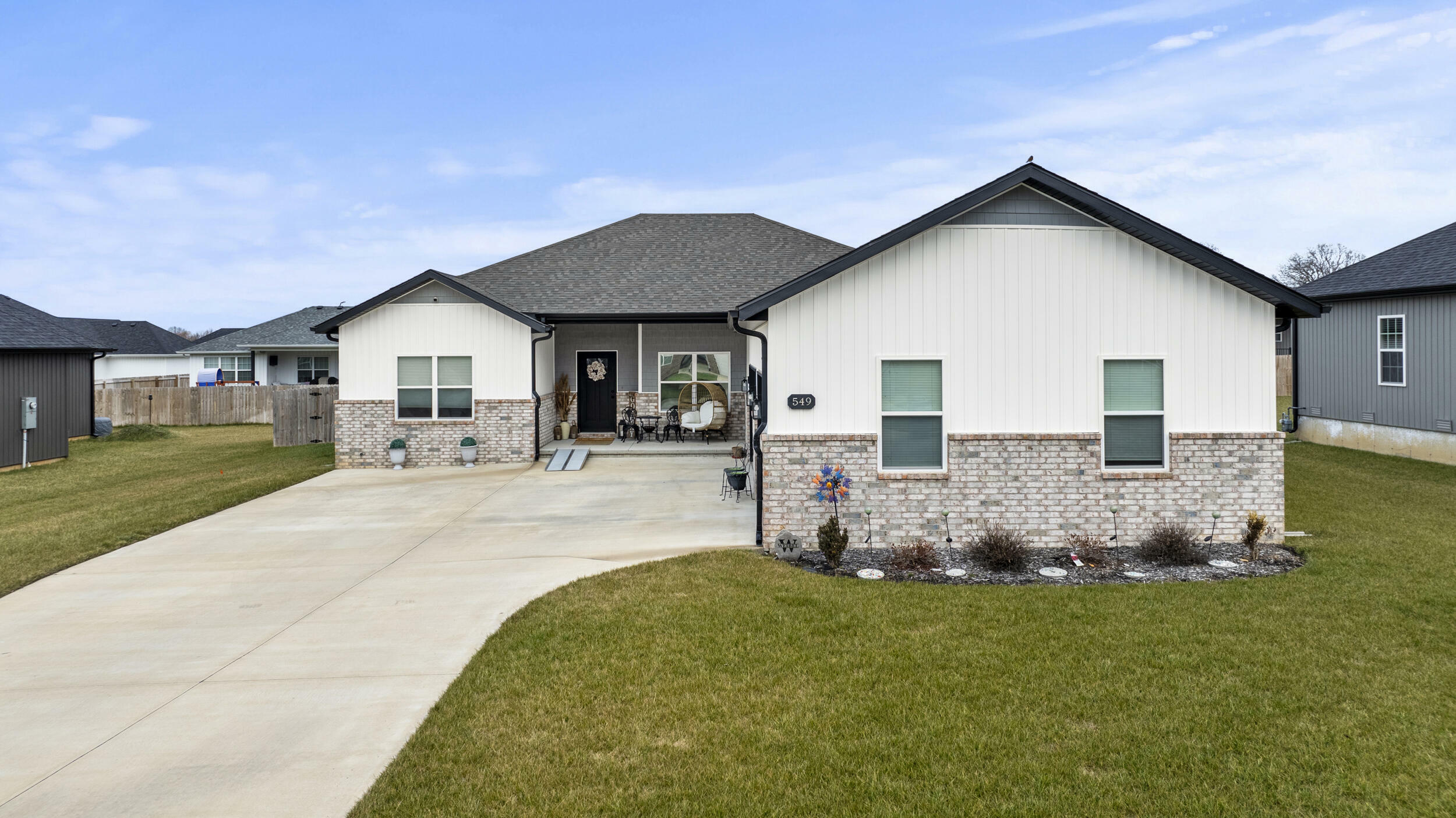 Property Photo:  549 Delaware Court  MO 65742 