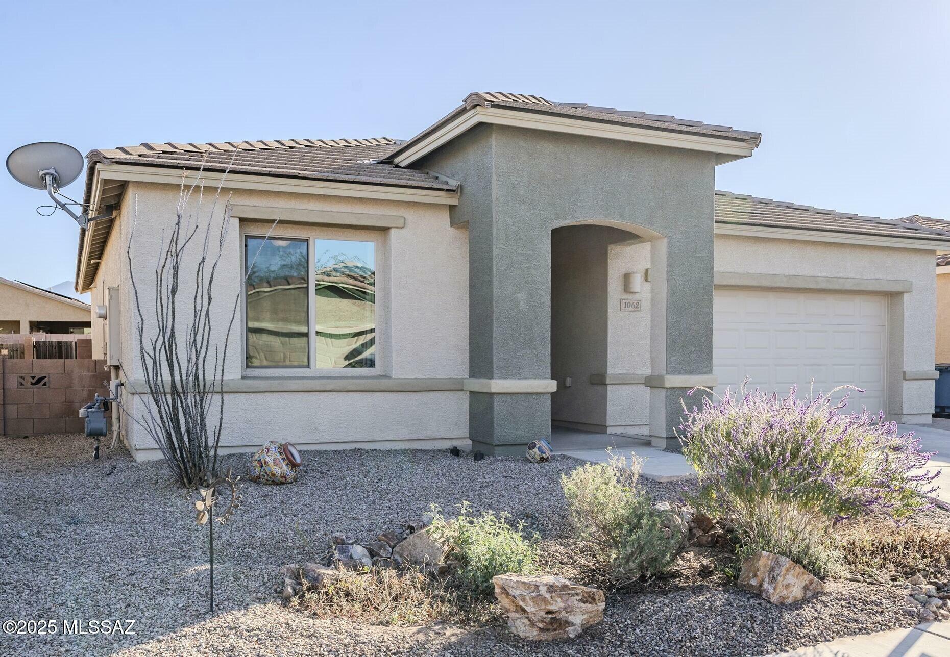 Property Photo:  1062 E Lumberjack Trail  AZ 85629 