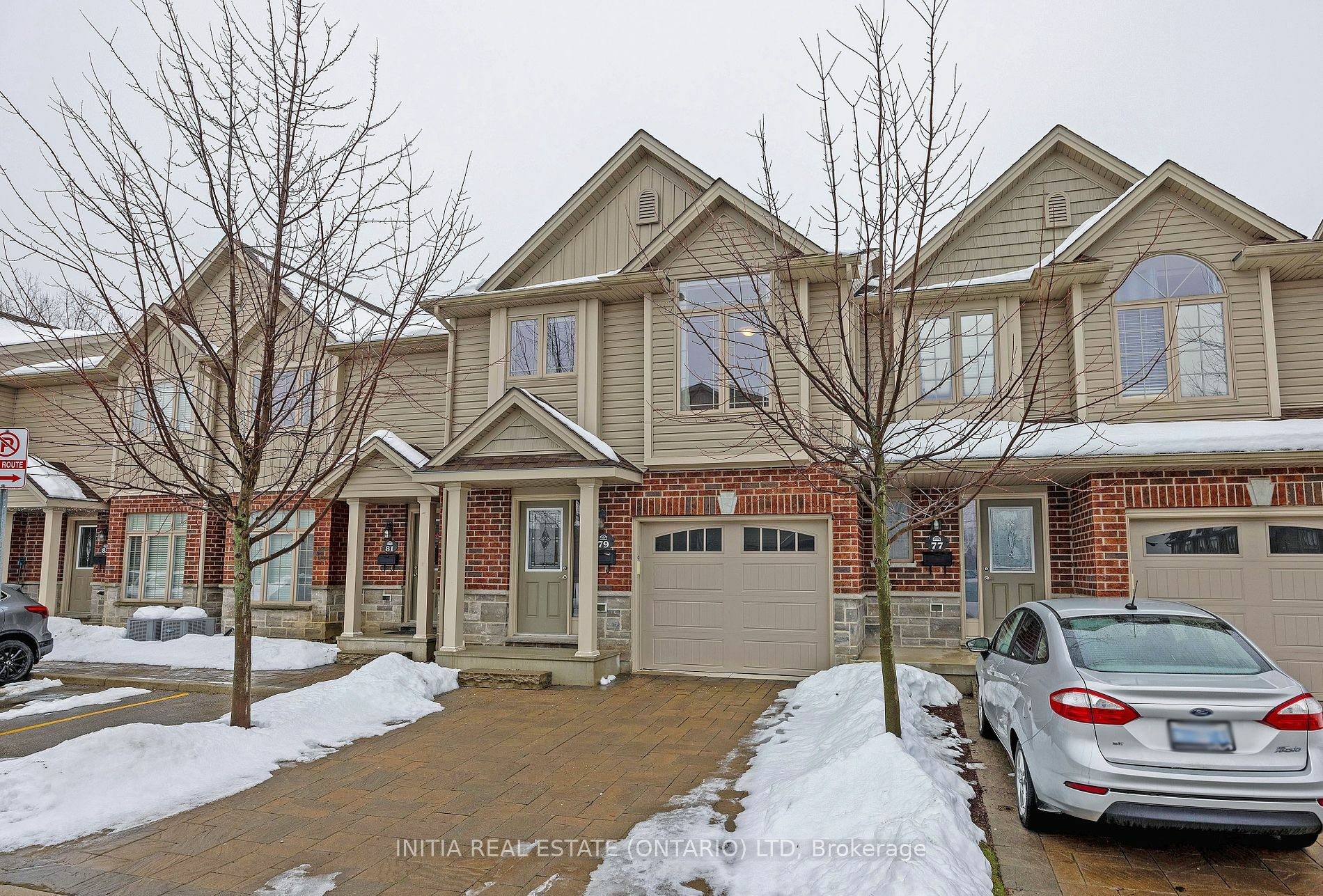 Property Photo:  1061 Eagletrace Dr 79  ON N6G 0T3 