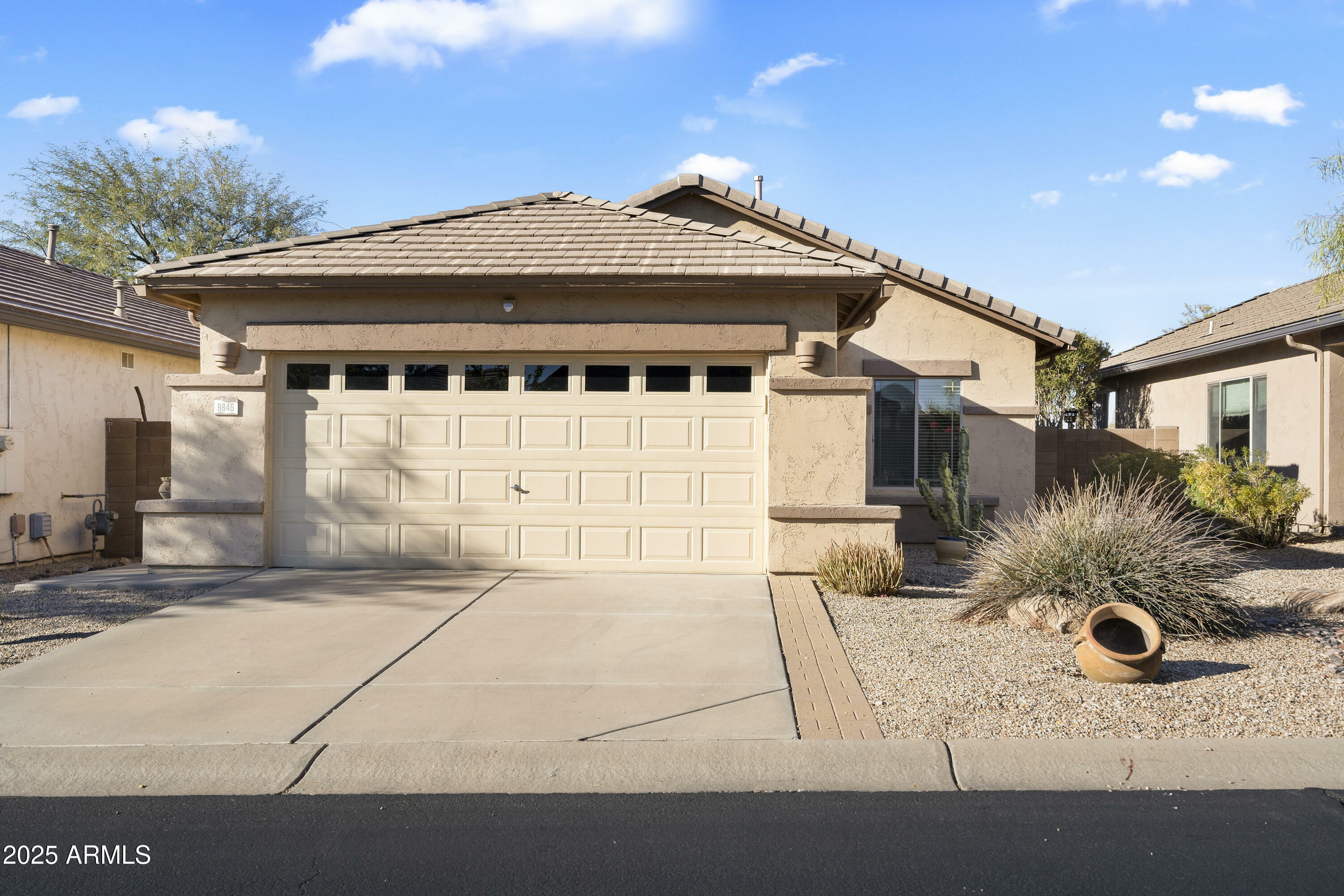 Property Photo:  9846 E Stone Circle Lane  AZ 85118 