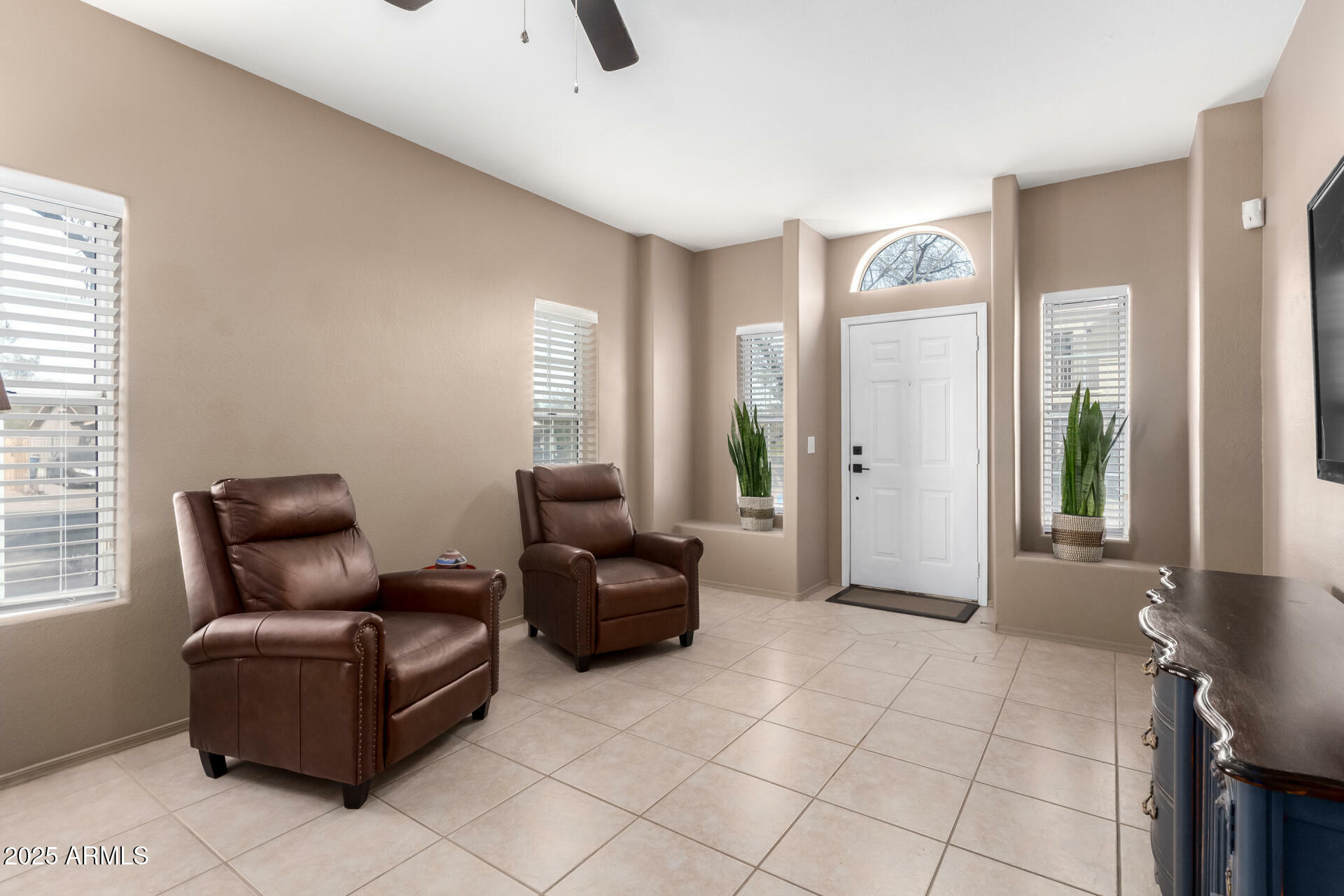 Property Photo:  5910 S Colonial Way  AZ 85283 