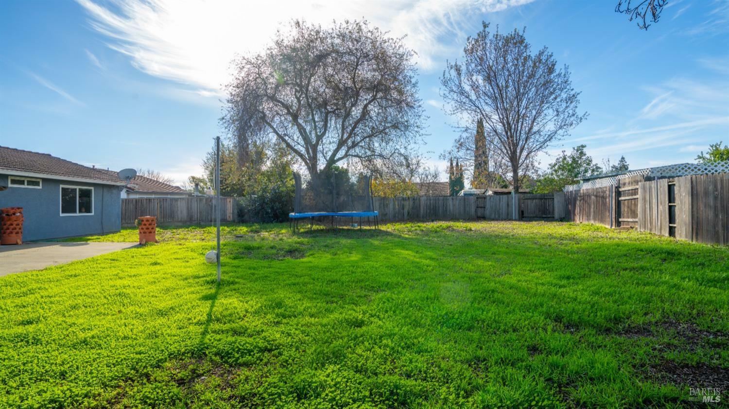 Property Photo:  213 Tokay Court  CA 94533 