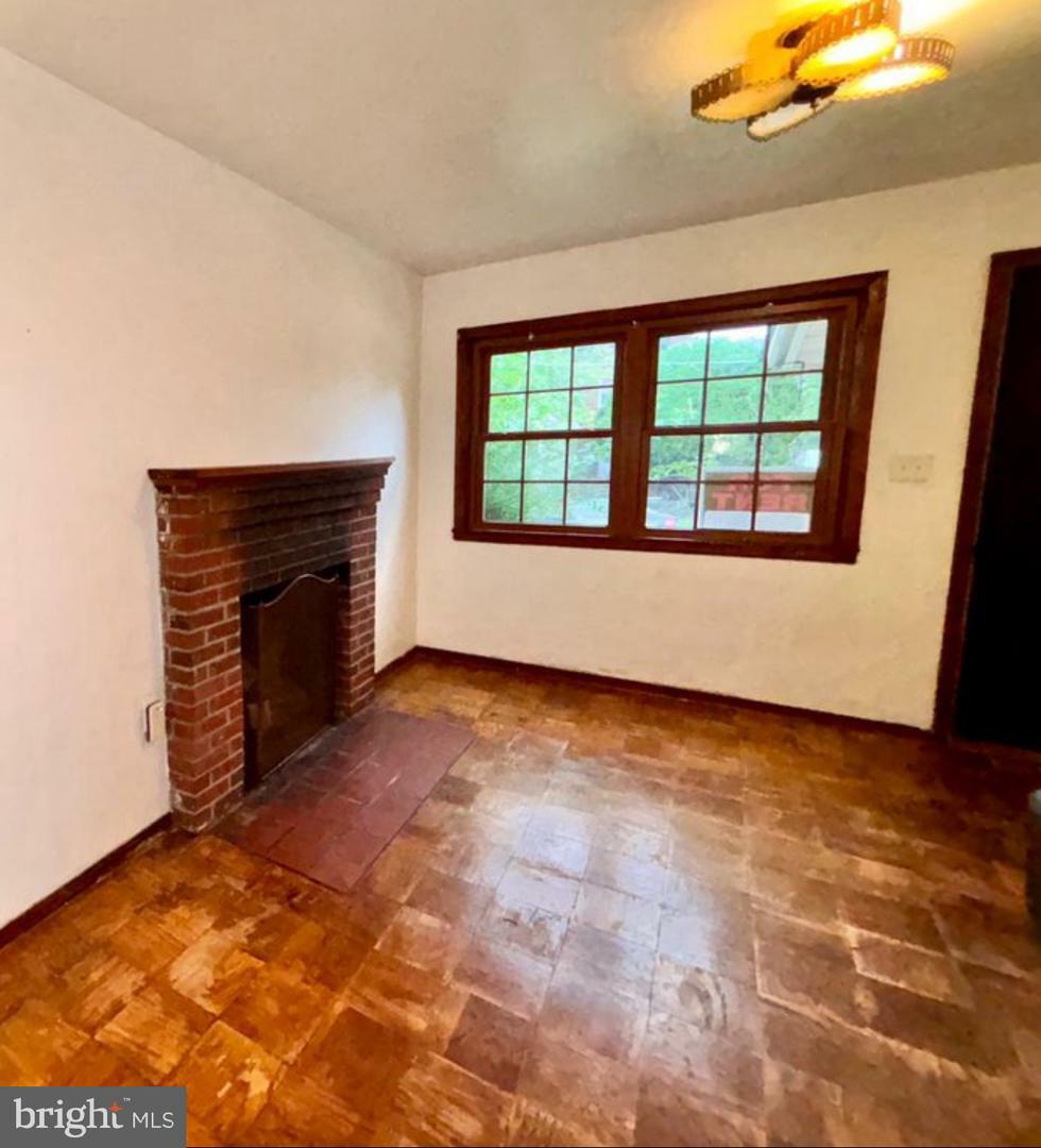 Property Photo:  1310 S Poe Street  VA 22204 