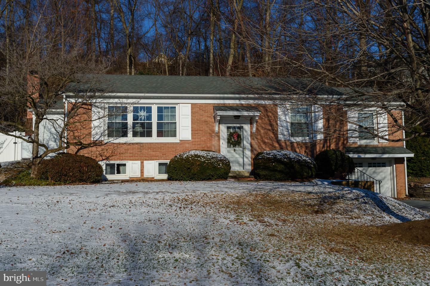 Property Photo:  220 Bethel Drive  PA 17601 