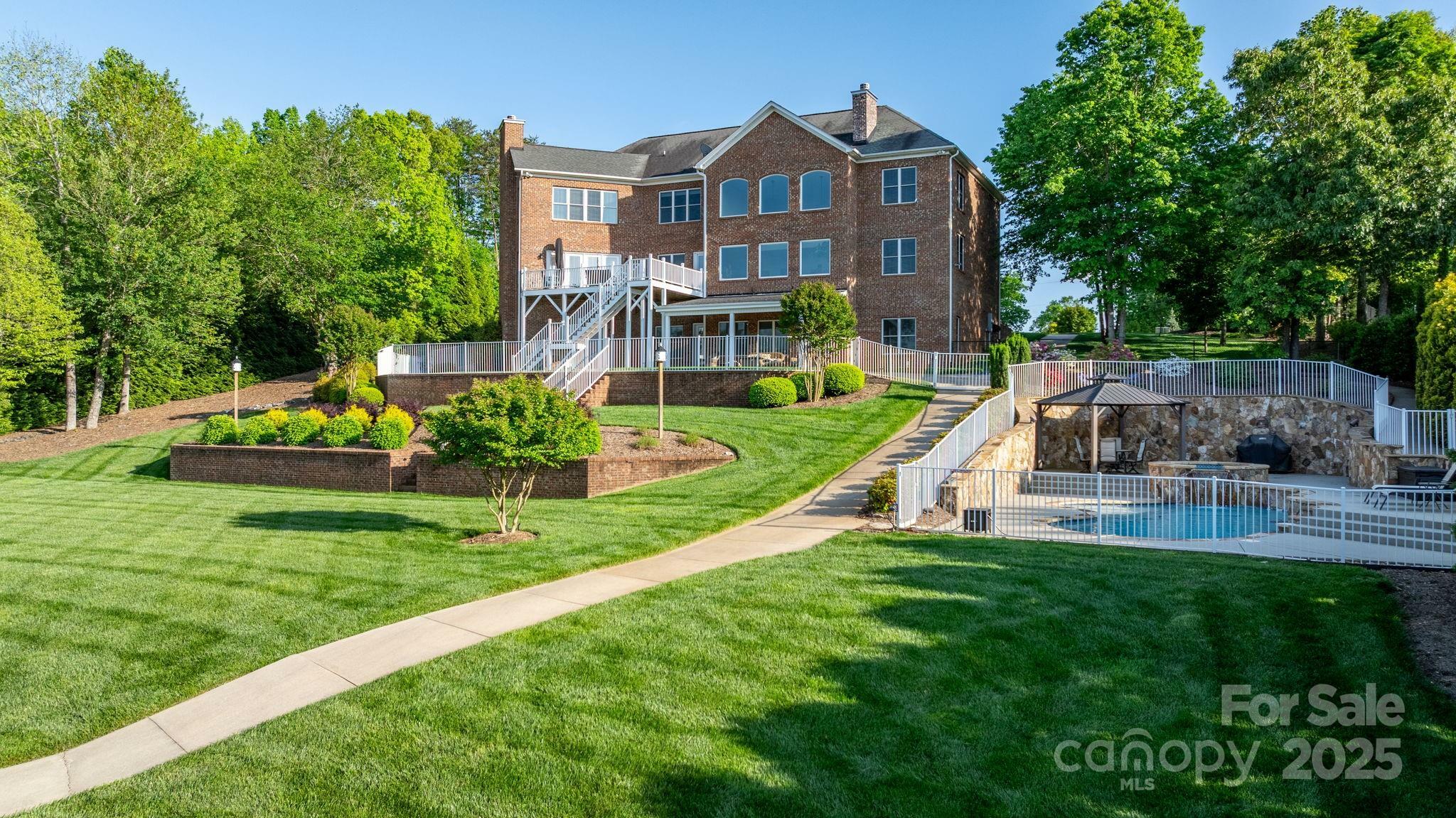 Property Photo: 4165 54th Avenue NE NC 28601