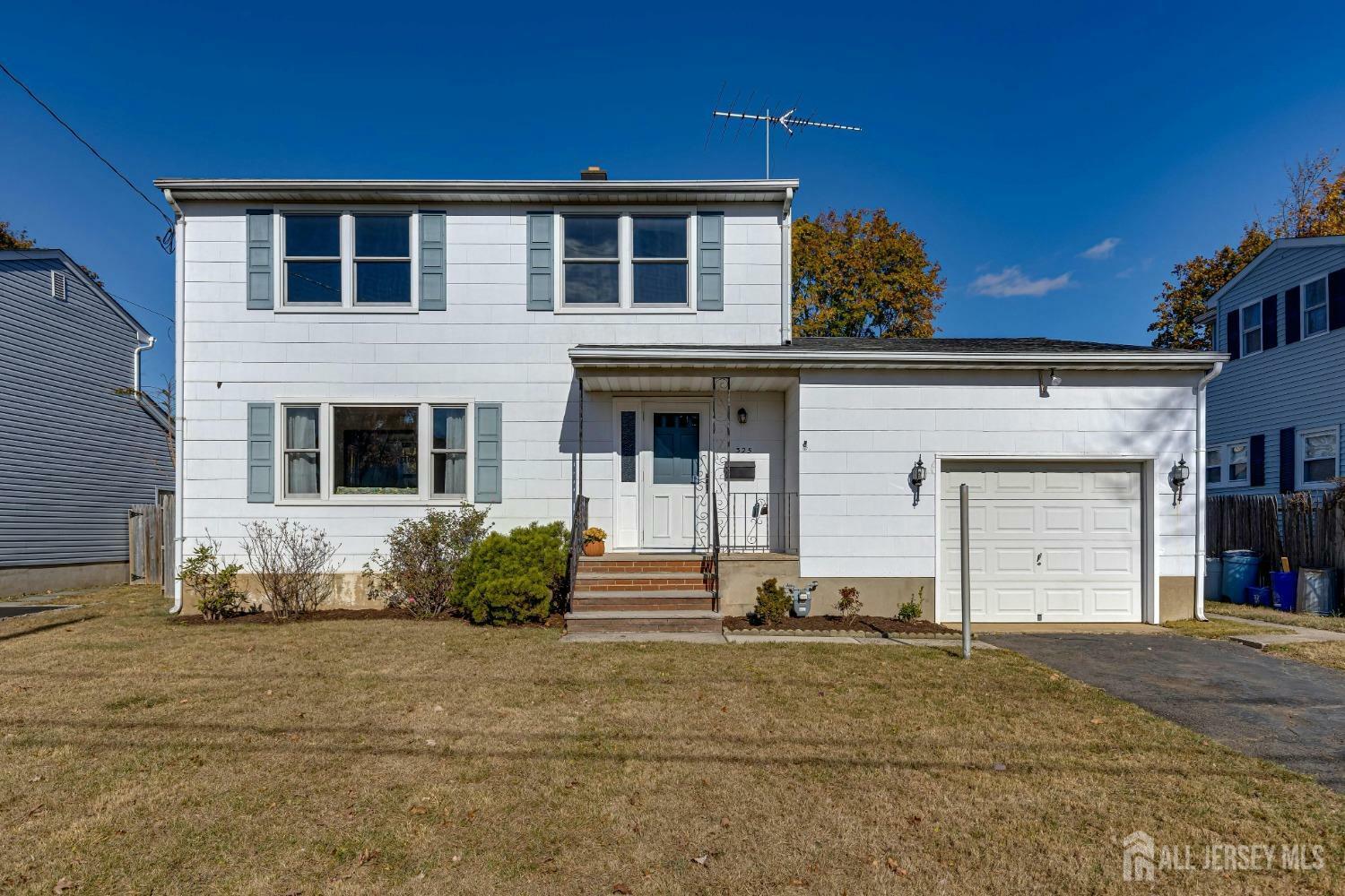 Property Photo:  325 Firth Street  NJ 07080 