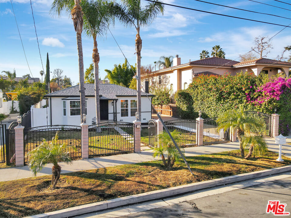 Property Photo:  5249   Mecca Ave  CA 91356 