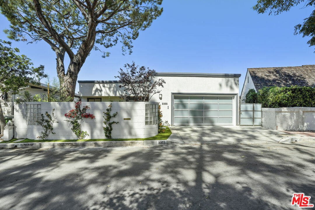 Property Photo:  3355 Tareco Dr  CA 90068 