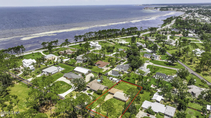 Property Photo: 109 Allen Memorial Way FL 32456