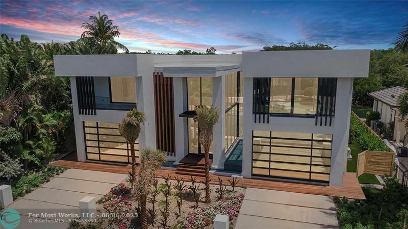Property Photo: 681 Golden Harbour Drive FL 33432