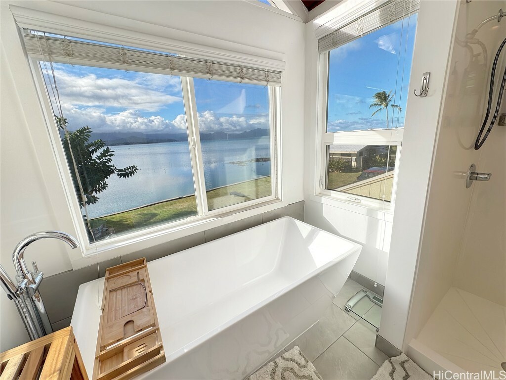 Property Photo:  44-327 Kaneohe Bay Drive  HI 96744 