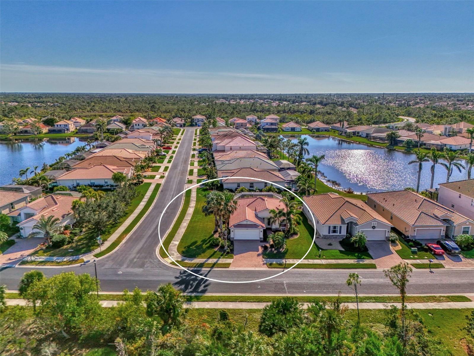 Property Photo: 11679 Anhinga Avenue FL 34292