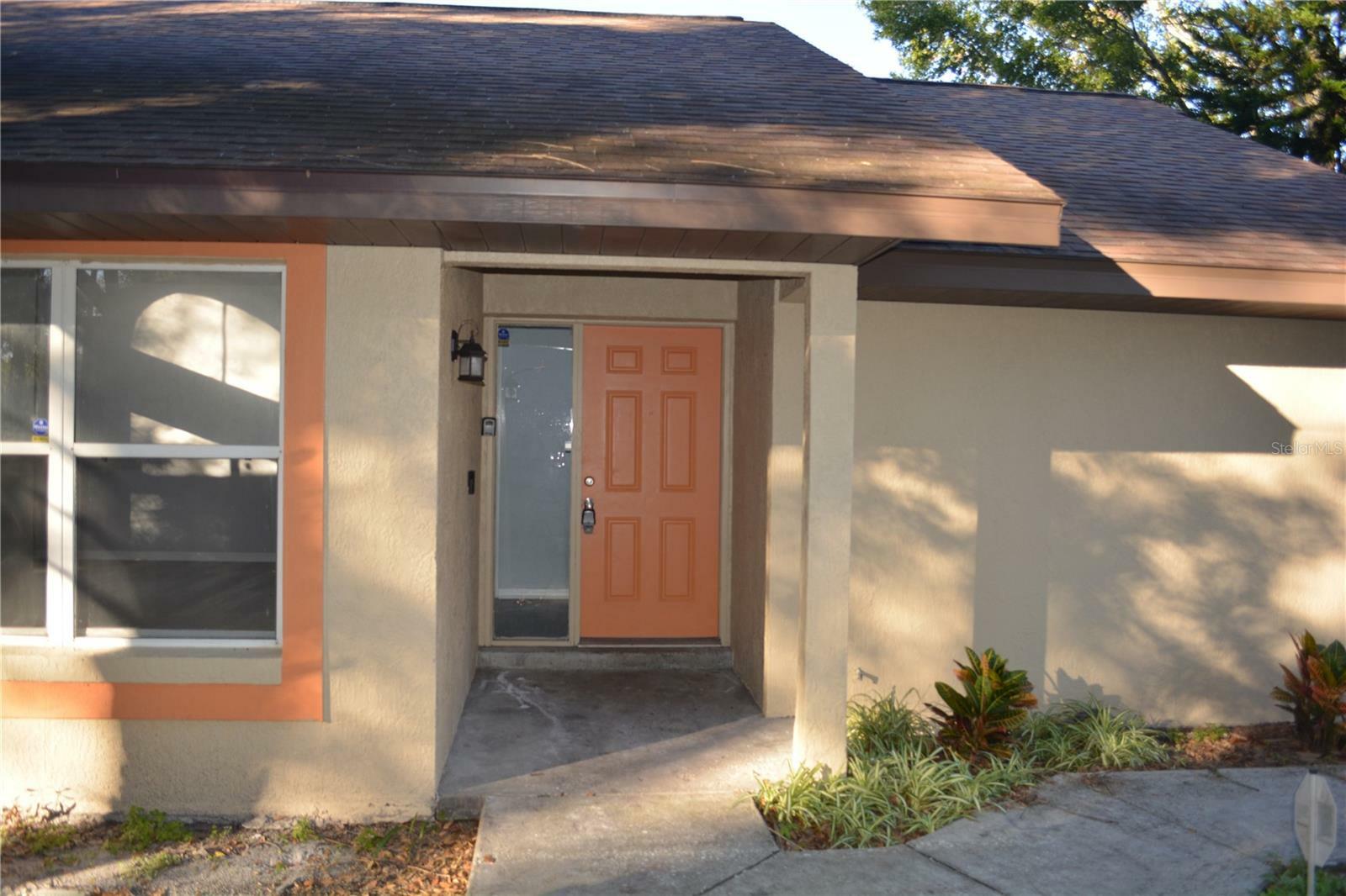 Property Photo:  2406 S Lake Avenue Avenue  FL 32771 