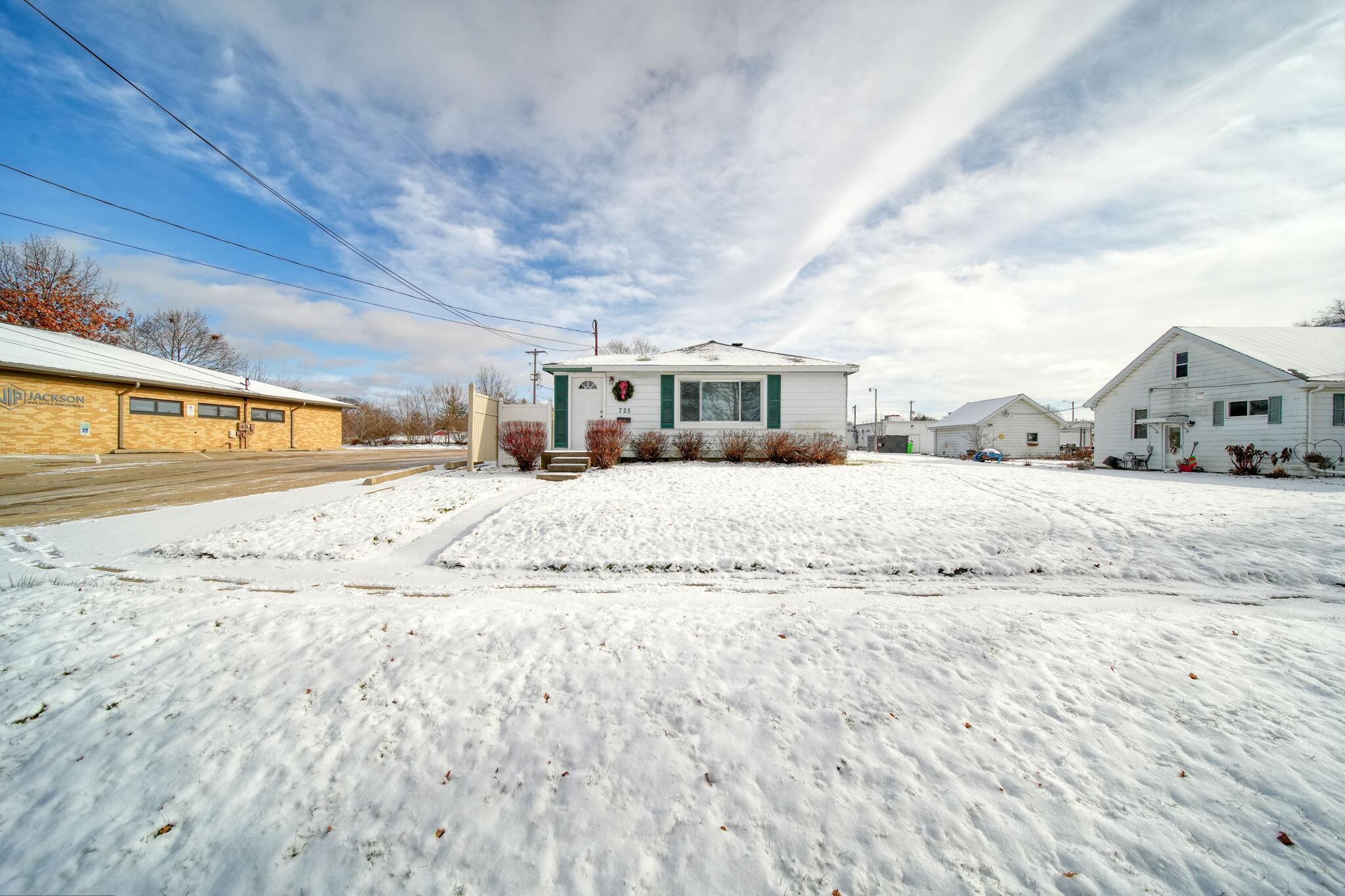 725 17th Street  Jackson MI 49203 photo