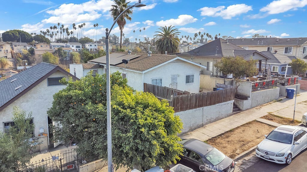 Property Photo:  440 S Concord Street  CA 90063 