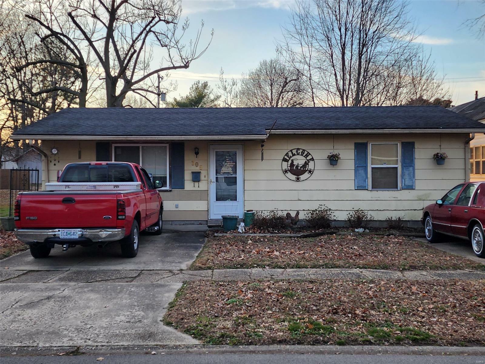 Property Photo:  305 E Kathleen Street  MO 63801 