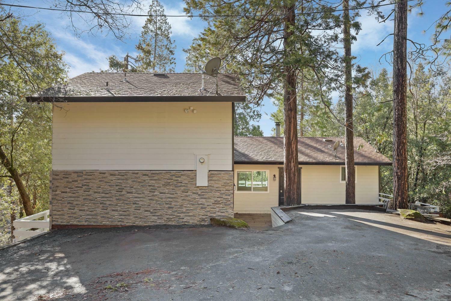 Property Photo:  22921 Hawk Lane  CA 95383 