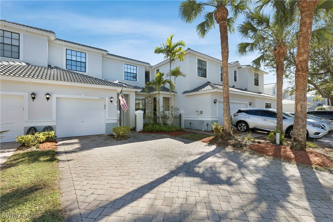 Property Photo:  14842 Pinnacle Place 55  FL 34119 