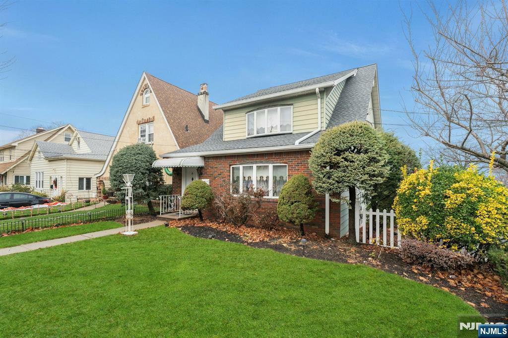 Property Photo:  43 Prospect Avenue  NJ 07031 