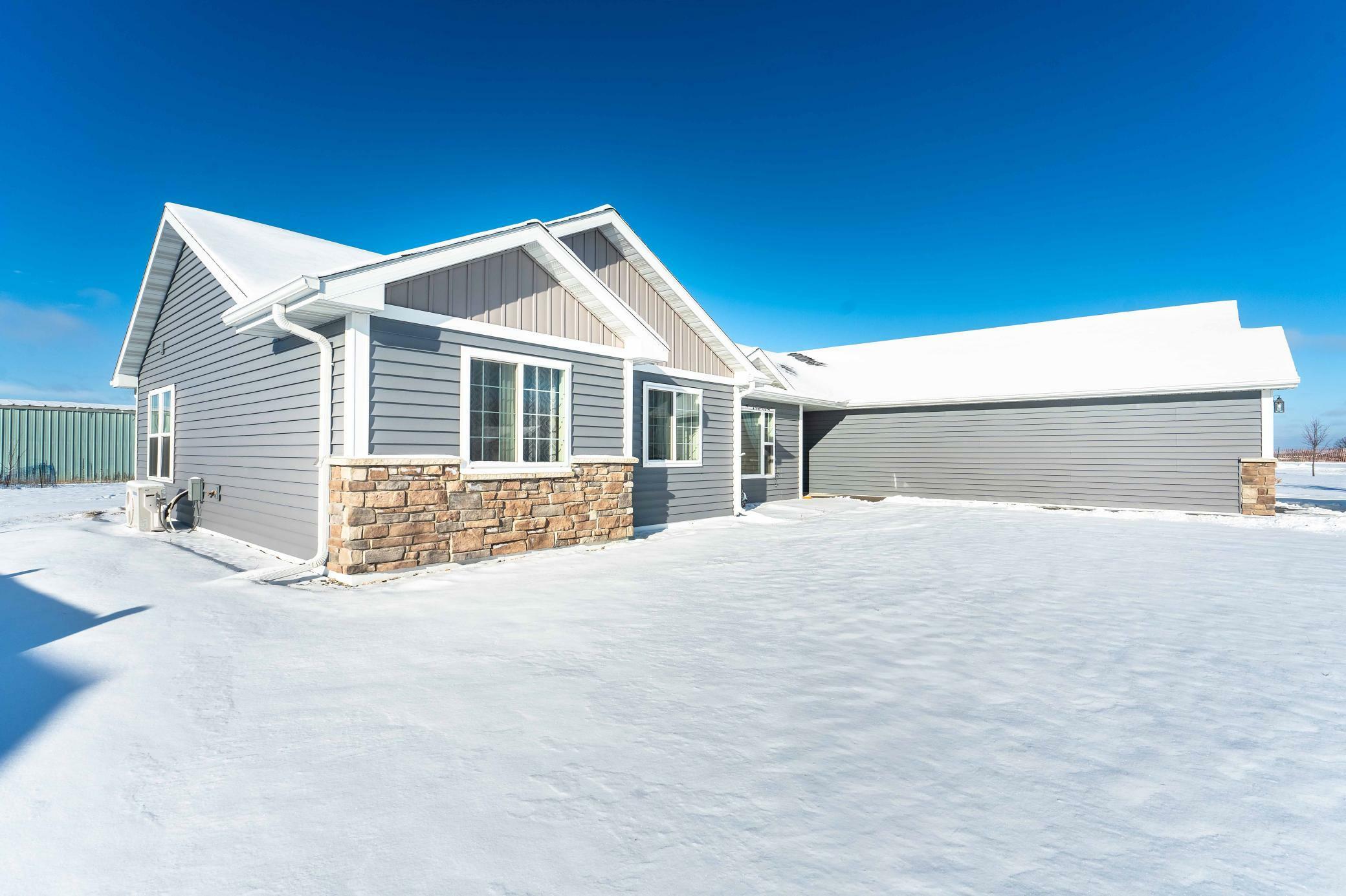 Property Photo:  335 Canyon Boulevard  MN 56501 