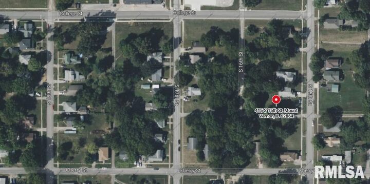 Property Photo:  415 S 15th Street  IL 62864 