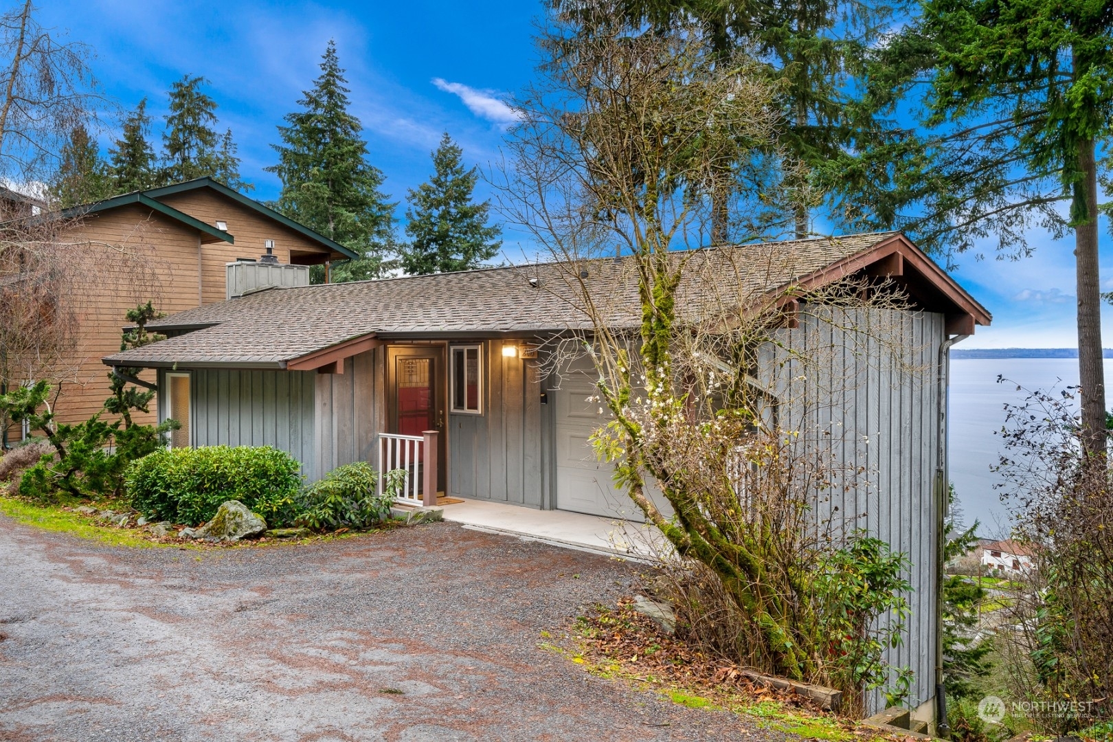 Property Photo:  208  Morey Avenue  WA 98225 