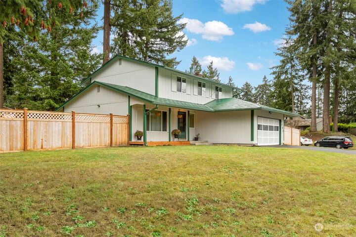 Property Photo: 6484 Clover Blossom Lane NE WA 98311