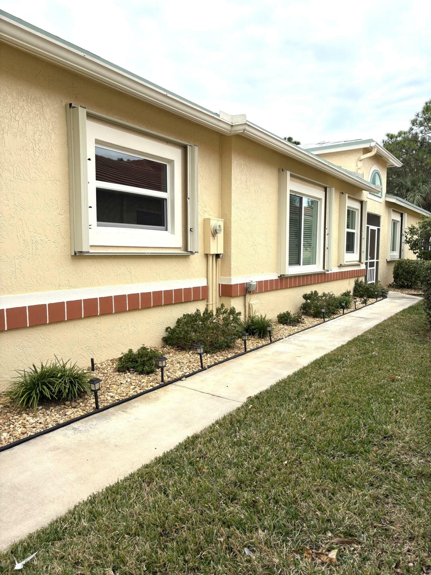 Property Photo:  1457 SW Greens Pointe Way  FL 34990 