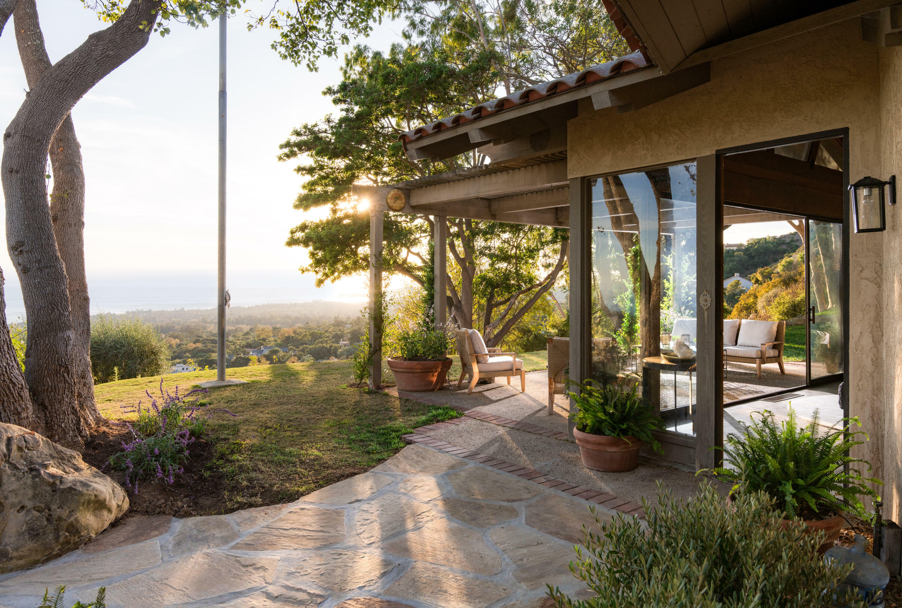 Property Photo: 2200 Bella Vista Drive CA 93108