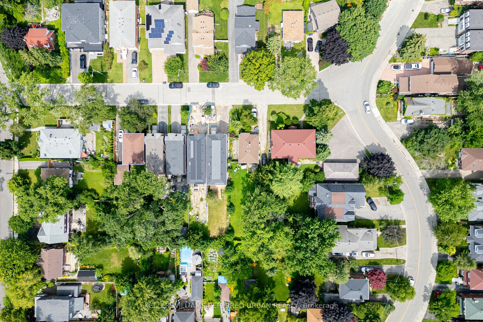 Photo de la propriété:  2B Shamrock Avenue  ON M8W 1C8 