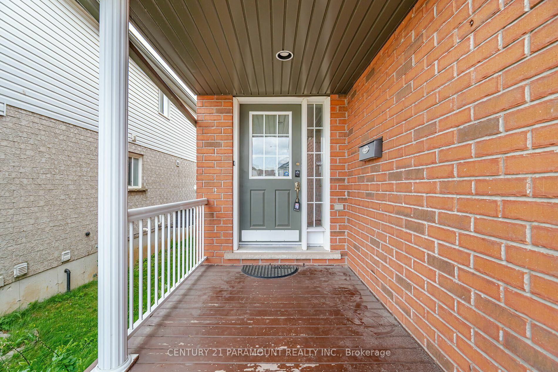 Property Photo:  78 Periwinkle St  ON N2E 4C7 