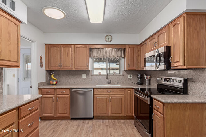 Property Photo: 6440 E Dallas Street AZ 85205